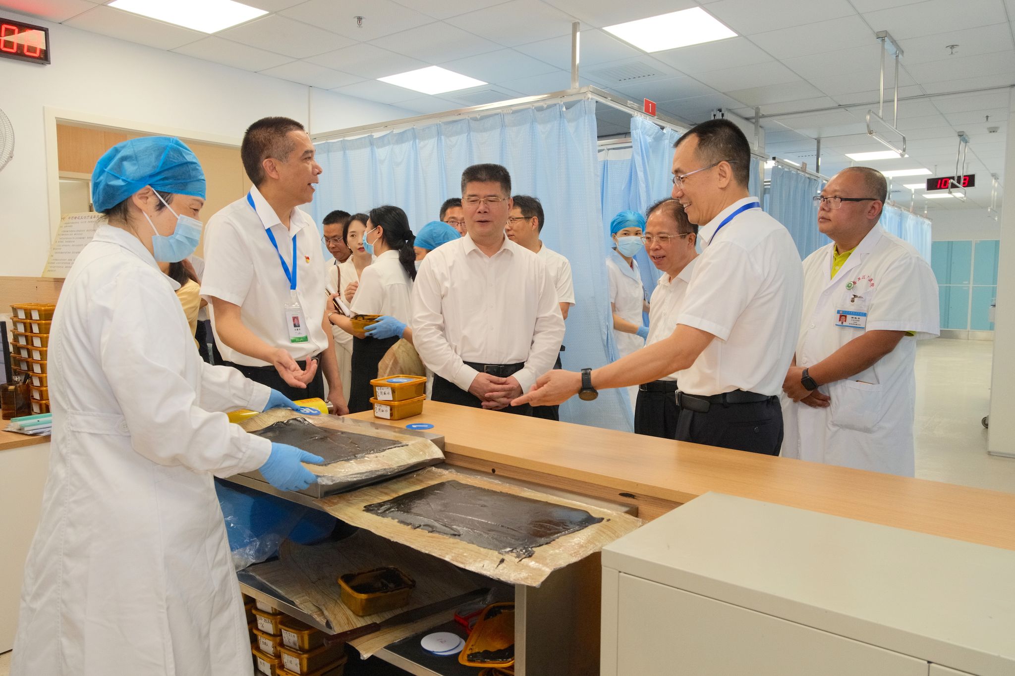 廣州中醫(yī)藥大學(xué)與番禺區(qū)共商校政合作共建番禺區(qū)中醫(yī)院